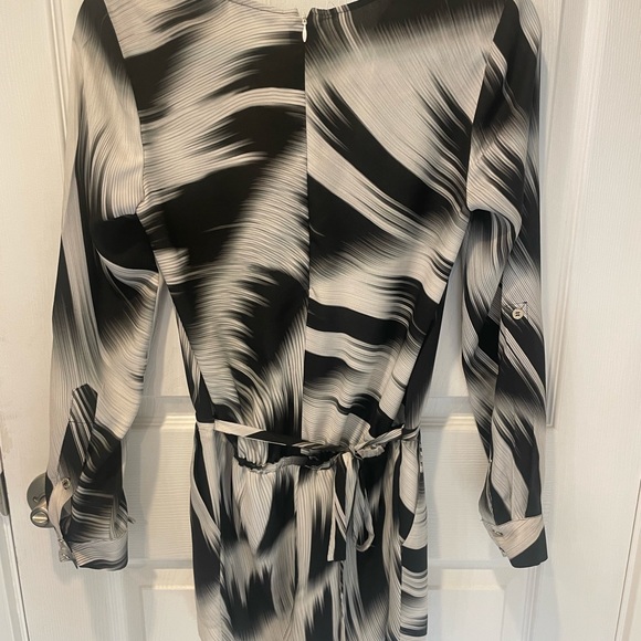 Romper - Picture 2 of 5